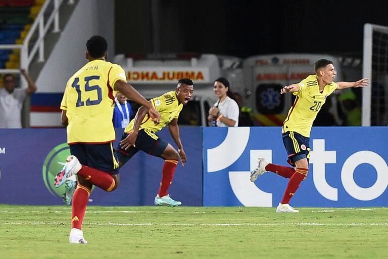 Colombia vs Perú - Óscar Cortés celebrando el segundo tanto de la Tricolor.