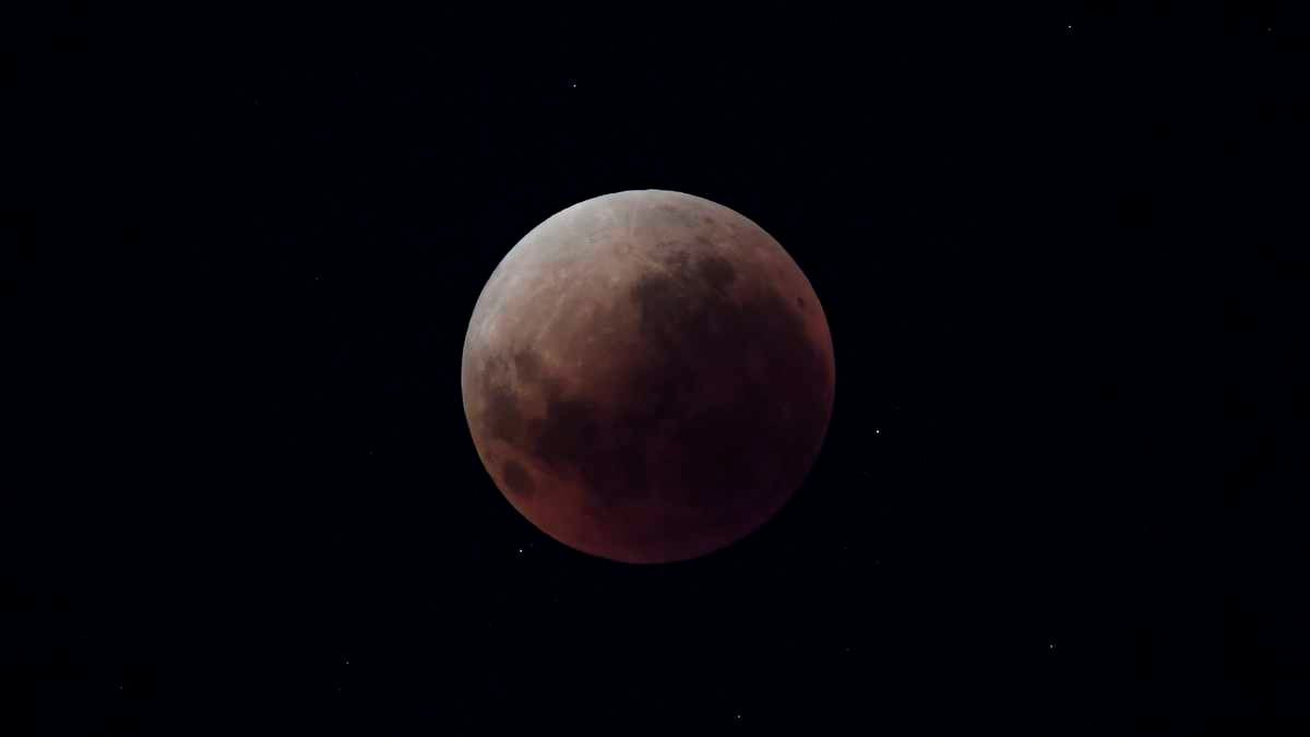 La luna de sangre vista desde el observatorio de Buenos Aires.