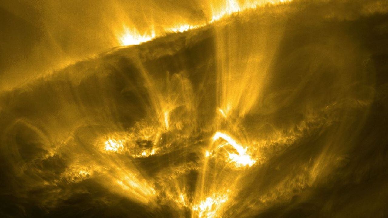 Científicos logran captar una especie de lluvia de 'estrellas fugaces' en el Sol.