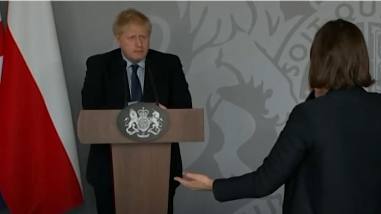 Periodista ucraniana increpó a Boris Johnson por su actitud pasiva en Ucrania