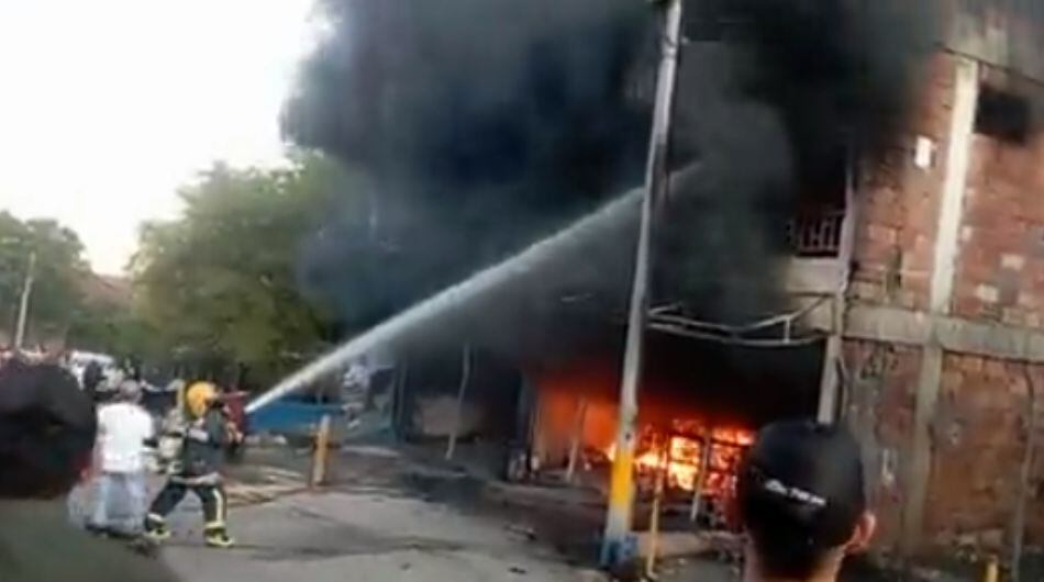 Incendio en Santa Fe de Antioquia este 2 de mayo.