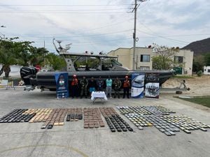 Persecución en el mar Caribe terminó con la incautación de 342 kilos de coca y marihuana que iban para República Dominicana