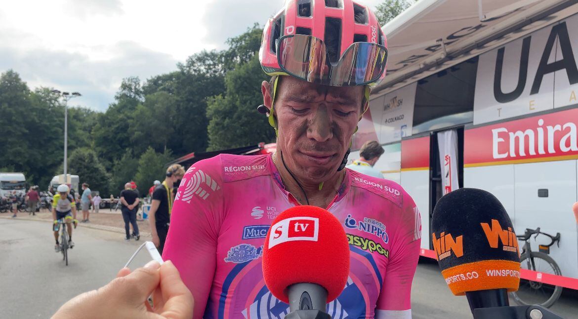 El ciclista colombiano sufrió la dureza del pavé en el Tour