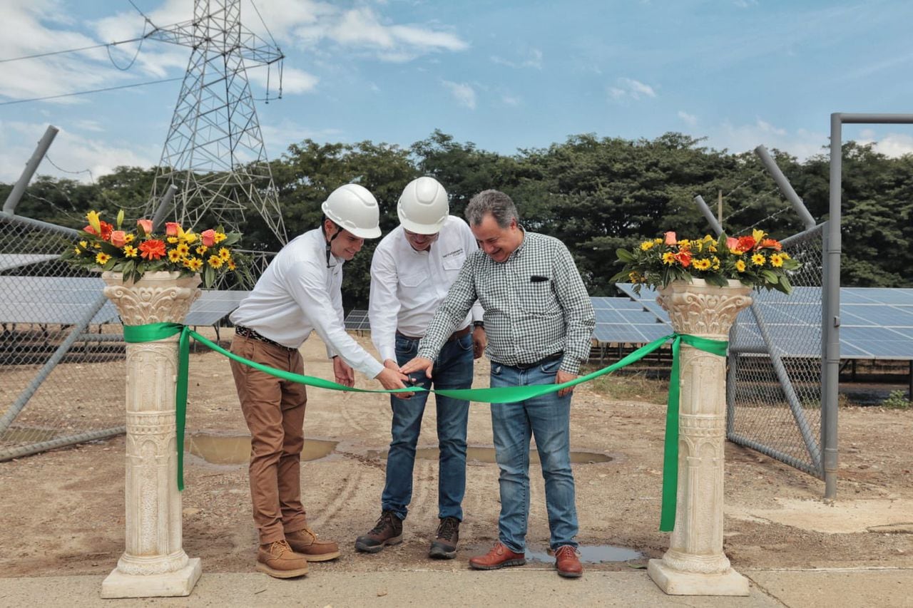 Se inauguró la primera planta solar de la región.