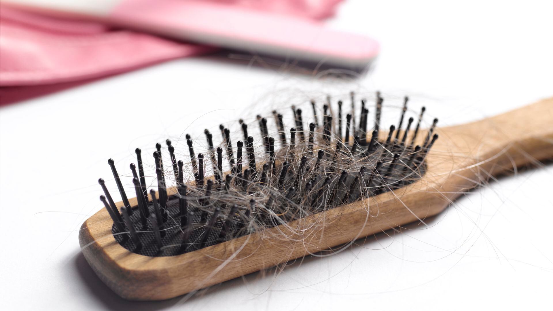 Caída del cabello: dos remedios caseros prevenirla