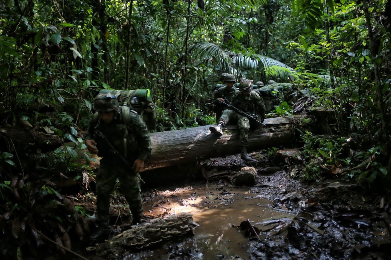 Curso de lanceros en la selva amazónica