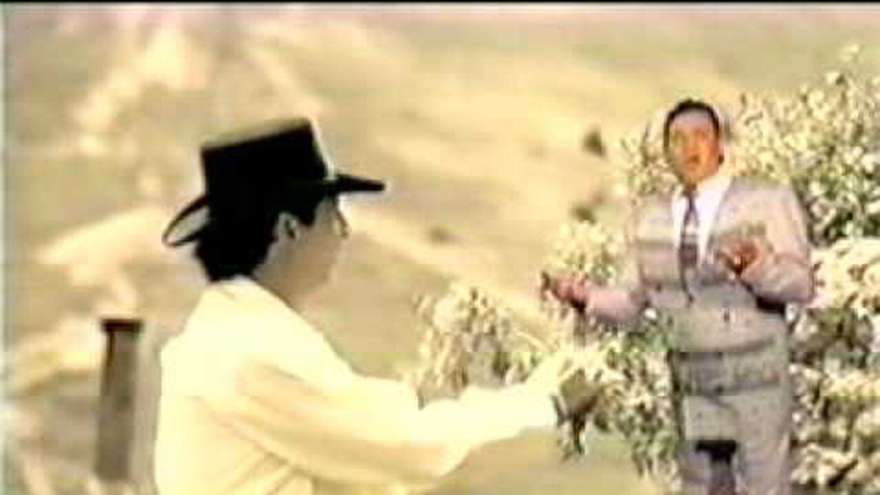 "Adiós a la vida" es uno de los éxitos de Darío Gómez en los que le cantó a la muerte. Foto: Captura video oficial "Adíos a la vida".