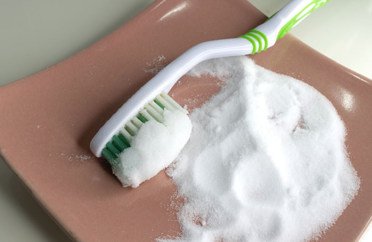 Before Using Baking Soda, It Is Advised To Consult A Dentist.
