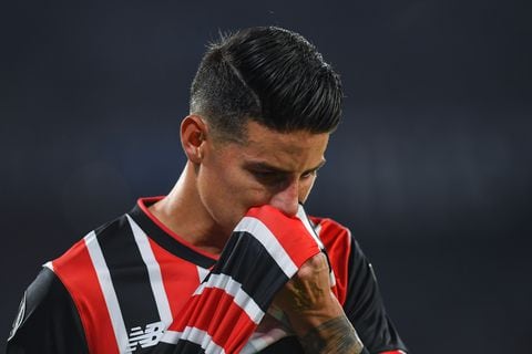 CORDOBA, ARGENTINA - APRIL 04: James Rodriguez of Sao Paulo reacts after a defeat in the Copa CONMEBOL Libertadores Group B match between Talleres and Sao Paulo at Mario Alberto Kempes Stadium on April 04, 2024 in Cordoba, Argentina. (Photo by Hernan Cortez/Getty Images)