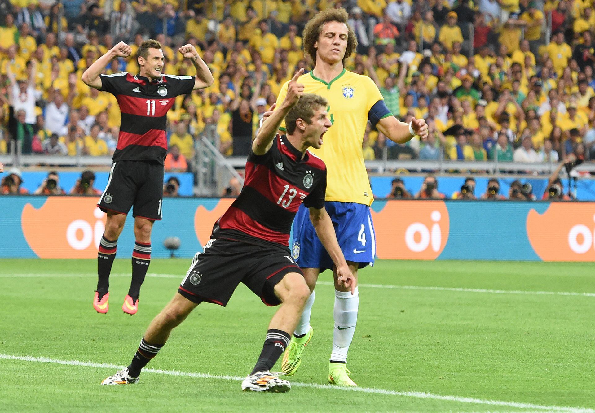 Thomas Mueller, jugador de la Selección de Alemania, celebra uno de los siete goles contra Brasil en el Mundial de 2014.