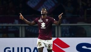 Duván Zapata y su primer gol con Torino.