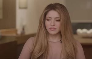 A Shakira se le noto triste saliendo de su casa