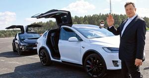 Con Elon Musk choca por su visión sobre los sensores para los carros autónomos.