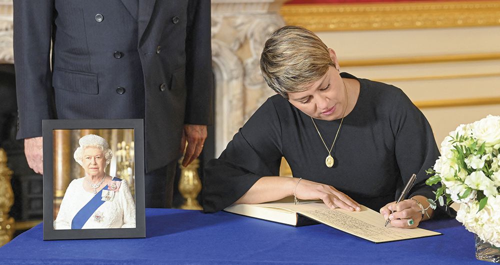 Verónica Alcocer representó a Colombia en el funeral de la reina Isabel II, en la ceremonia fúnebre organizada en memoria del ex primer ministro japonés Shinzo Abe, en la Asamblea General de la ONU, en Nueva York, y en una audiencia con el papa. 