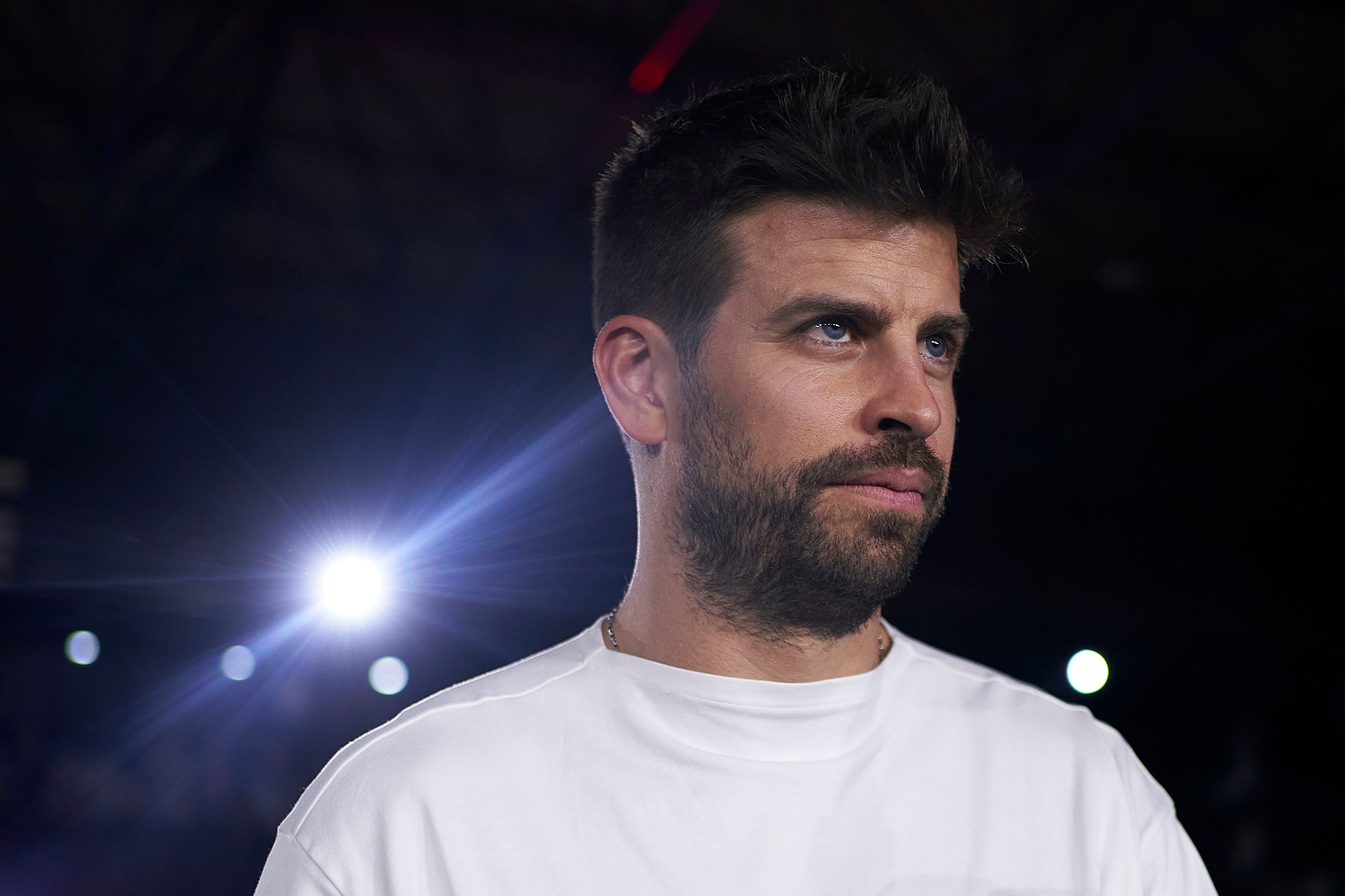 Gerard Piqué evade el tema de Shakira con el Escorpión Dorado