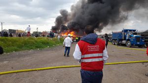 Incendio en un predio cerca de la cárcel La Modelo, en el sur de Bogotá.