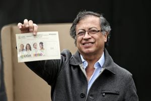 Votación Gustavo Petro, voto,