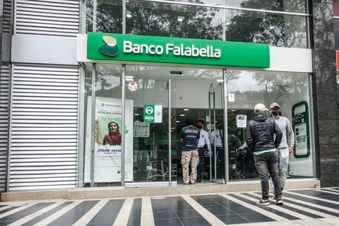 Fachada Banco Falabella Carrera 11 Calle 85