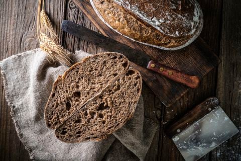 El pan de centeno tiene propiedades que benefician las arterias, los huesos y mucho más.