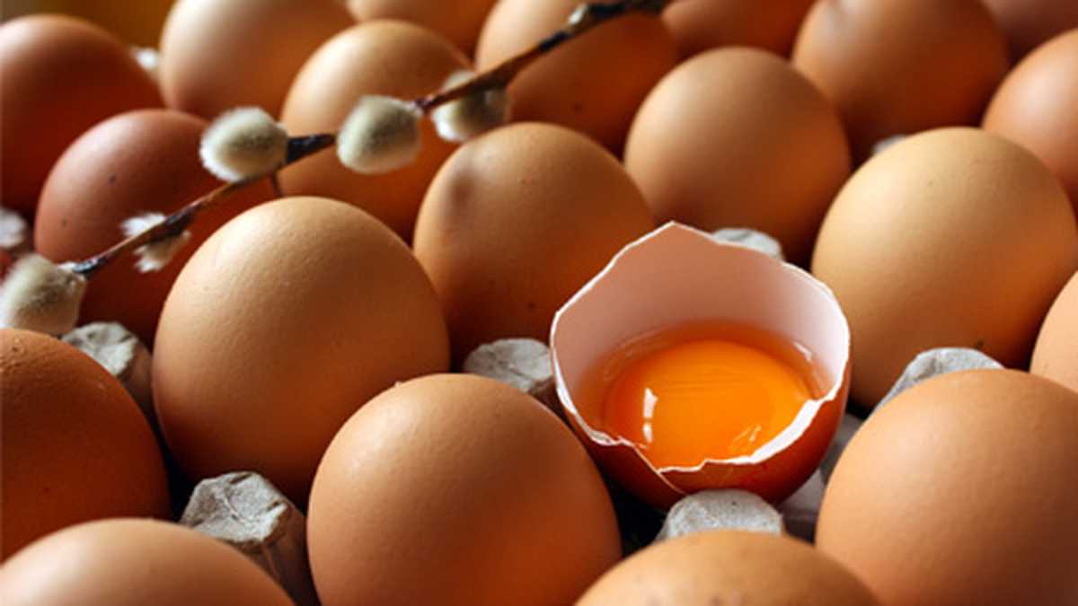 En Hefei, capital provincial de Anhi, el precio del huevo subió 30 % debido a la ola de calor. 