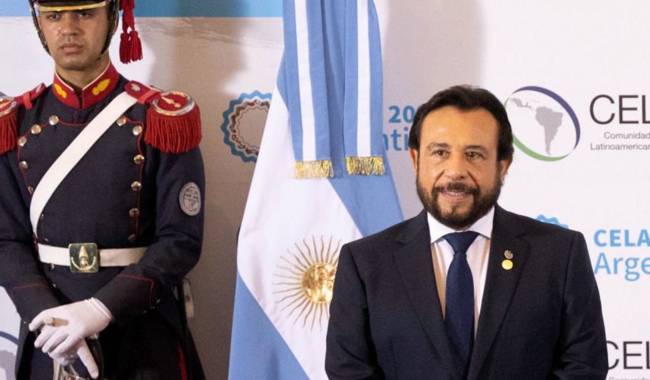 El vicepresidente de El Salvador, Félix Ulloa, estuvo presente en la Celac en territorio argentino