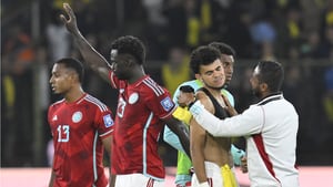 Davinson Sánchez respaldó a Luis Díaz tras errar penal en la Selección Colombia