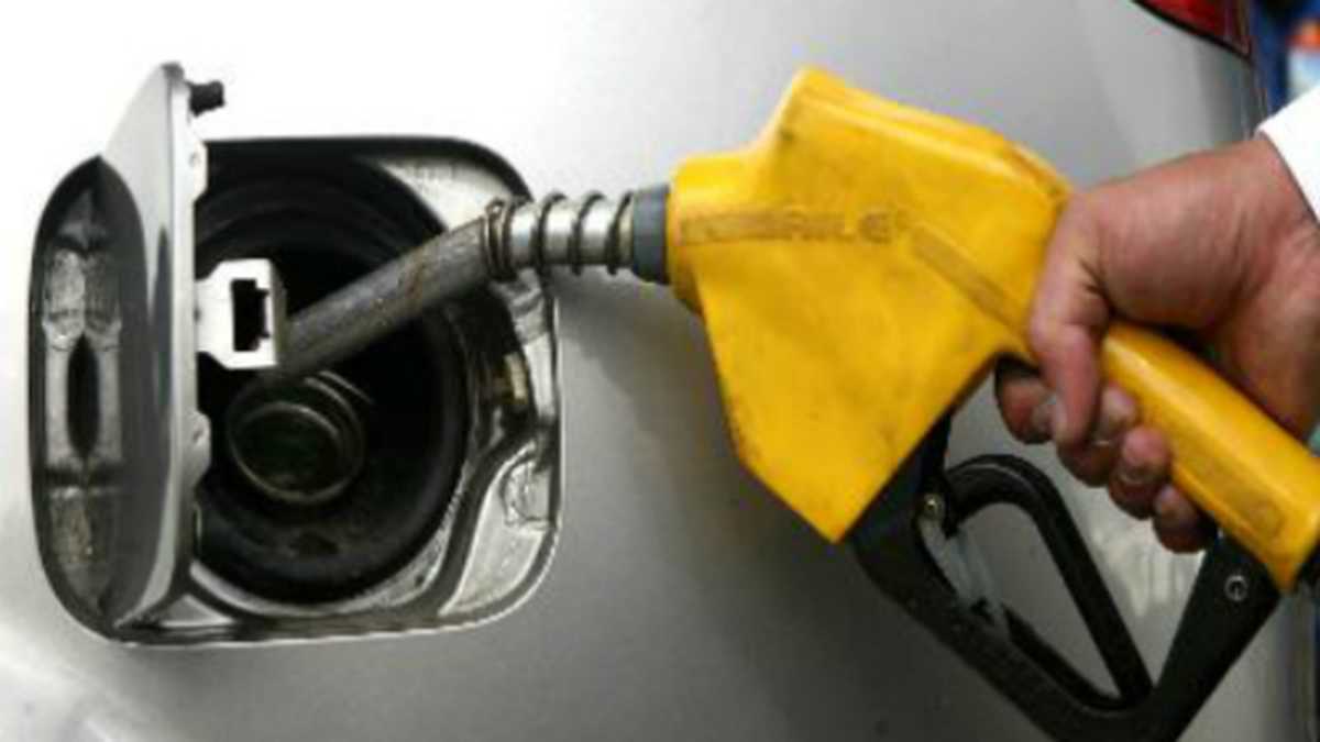 El aumento en los precios del biodiesel y la devaluación que sufre el peso colombiano impidieron que la reducción final de la gasolina y del ACPM fuera mayor.