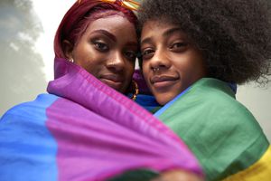 En Colombia, desde el 2011 la Corte Constitucional establece que las parejas homosexuales también son familia.