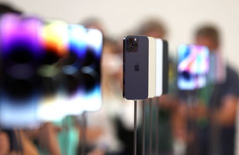 Las características del nuevo iPhone 14 incluyen una batería más duradera y nuevas capacidades fotográficas para capturar escenas "ultra anchas" y entornos con poca luz.