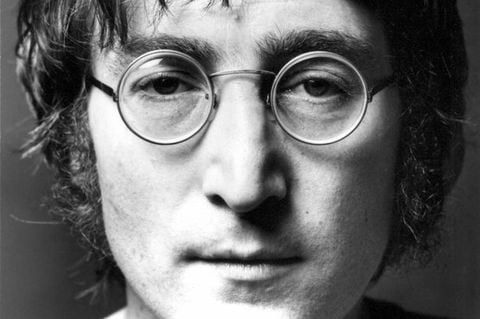 John Lennon, cantante británico.