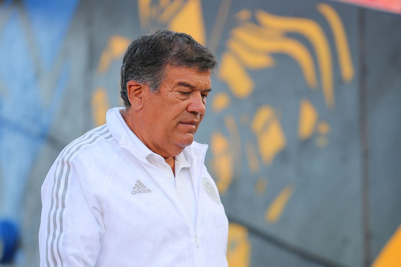 SANDY, UT - JUNE 28: Headcoach of Colombia Nelson Abadia arrives to the friendly game between Colombia and United States at Rio Tinto Stadium on June 28, 2022 in Sandy, Utah. (Photo by Omar Vega/Getty Images)