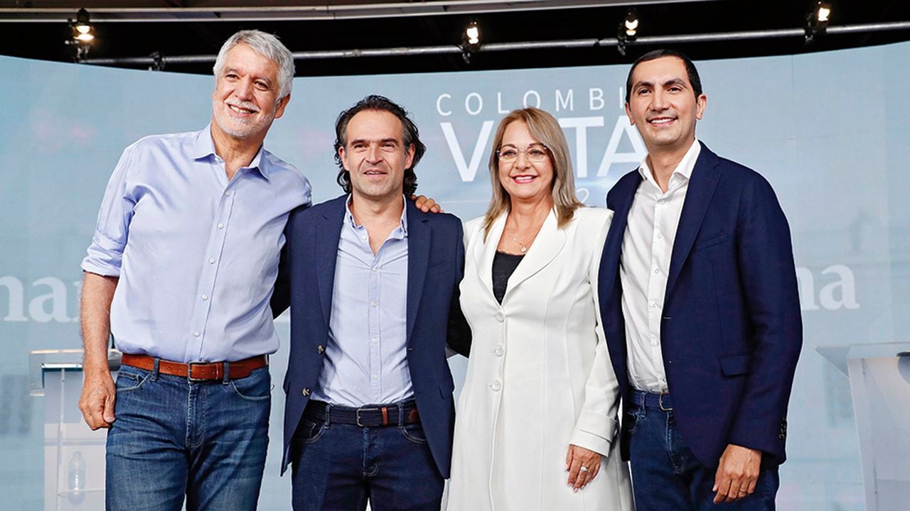  Se espera que el Equipo por Colombia obtenga una votación significativa, pues partidos como Cambio Radical, el Conservador, La U y los cristianos (que buscan espacio en el Congreso) podrían impulsarla.