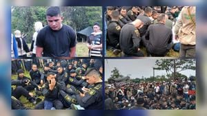 ¿Humillados?, Policías denuncian que no fueron apoyados durante jornada violenta en Caquetá, la comunidad los desarmó y los retuvo.