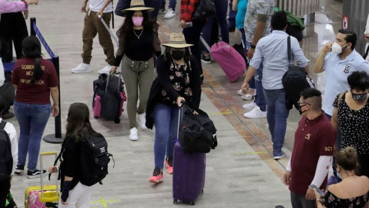 México es uno de los países de los que están saliendo viajeros para vacunarse en Estados Unidos. BBC - GETTY