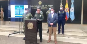 El ministro de Defensa, Diego Molano, y el general de la Policía, Jorge Luis Vargas, en entrega de declaraciones sobre los avances en la investigación contra atentado al presidente Duque.