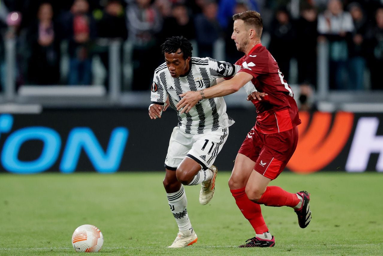 Juan Cuadrado en el duelo entre Juventus y Sevilla