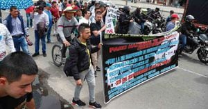 En el quinto día de paro, los taxistas de Bogotá anunciaron que se unirán a la protesta del transporte. (SEMANA)