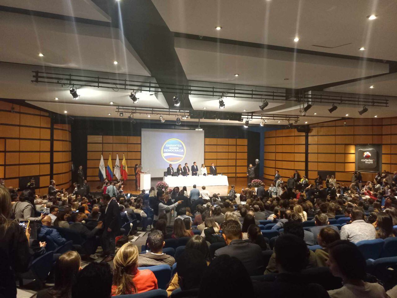 Entrega de credencial a los nuevos concejales de Bogotá