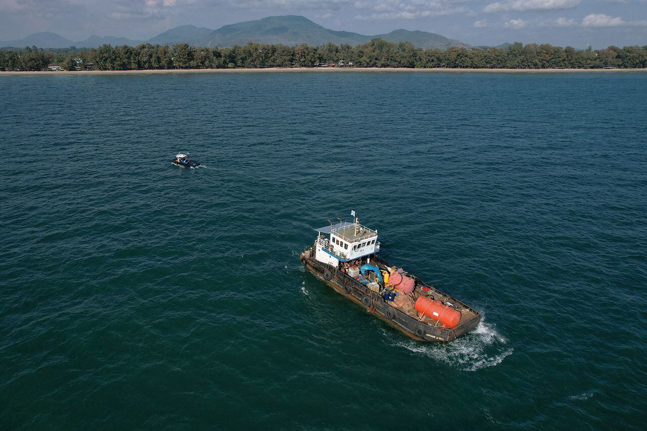 Derrame de petróleo amenaza corales frágiles frente al este de Tailandia