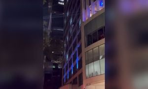 Mujer saltó al vacío desde ventana de Hotel en el paseo de la Reforma en Ciudad de México.