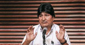 Evo Morales, tras 14 años en el poder, tuvo que renunciar en noviembre de 2019 ante acusaciones de fraude y protestas multitudinarias. 