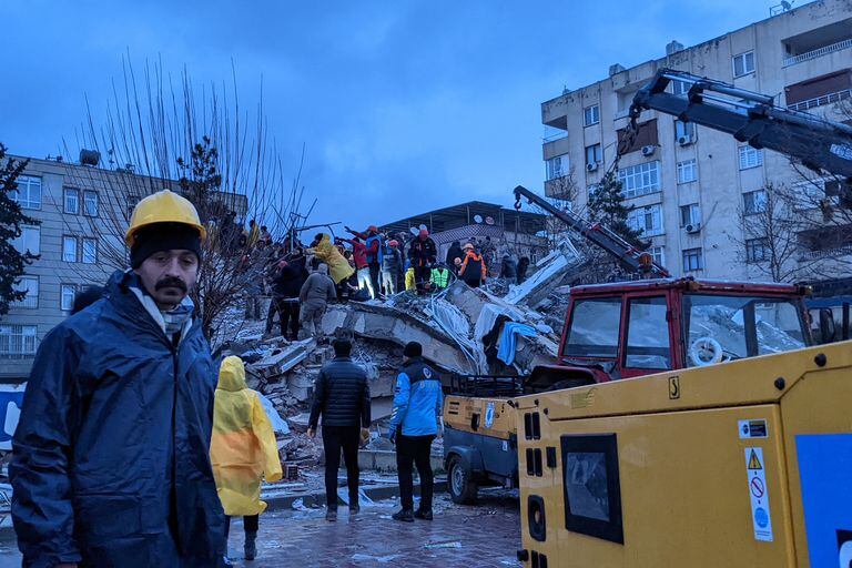 El terremoto ha dejado más de 6000 edificios totalmente derrumbados en Turquía. Foto: AFP.