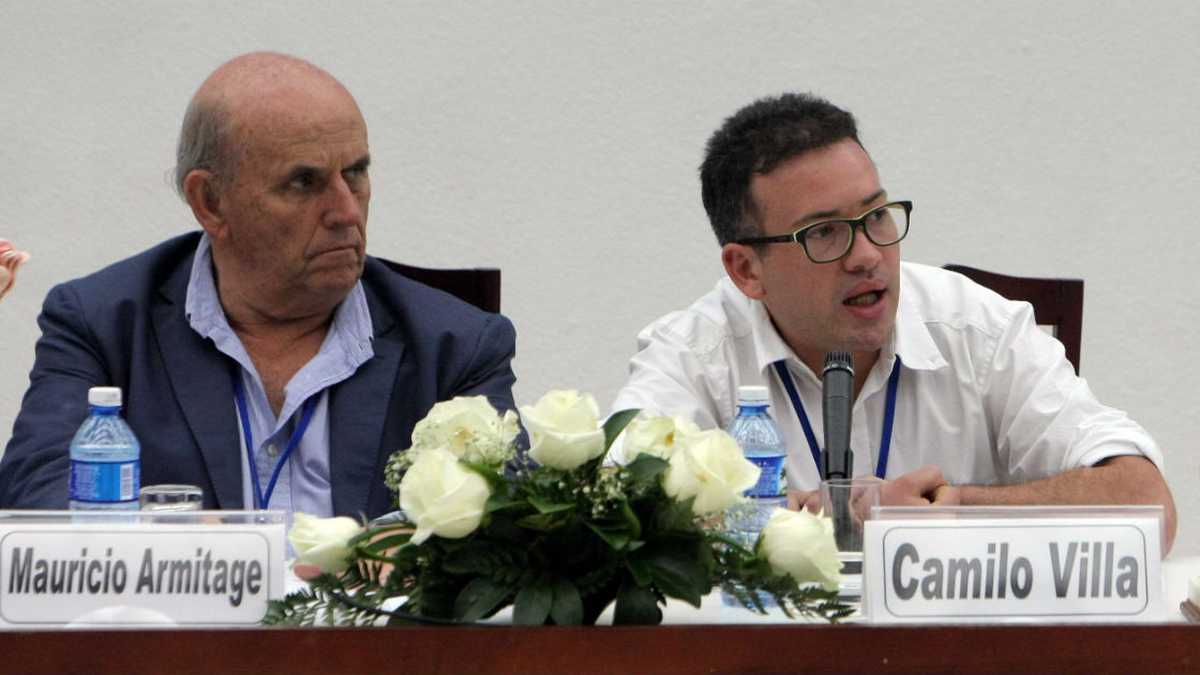 El quinto y último grupo de doce víctimas del conflicto armado colombiano fue recibido este martes por los delegados del Gobierno y las FARC. 