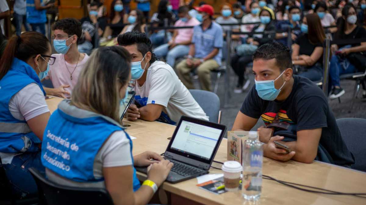 2.899 oportunidades laborales ofrecerá la Alcaldía de Medellín con la primera Feria de Empleo Talentos Diversos