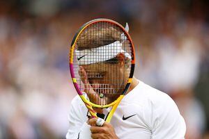 Rafael Nadal de España reacciona durante su partido de cuartos de final contra Taylor Fritz de EE. UU.  Wimbledon - All England Lawn Tennis and Croquet Club, Londres, Gran Bretaña - 6 de julio de 2022Foto REUTERS/Hannah Mckay 
