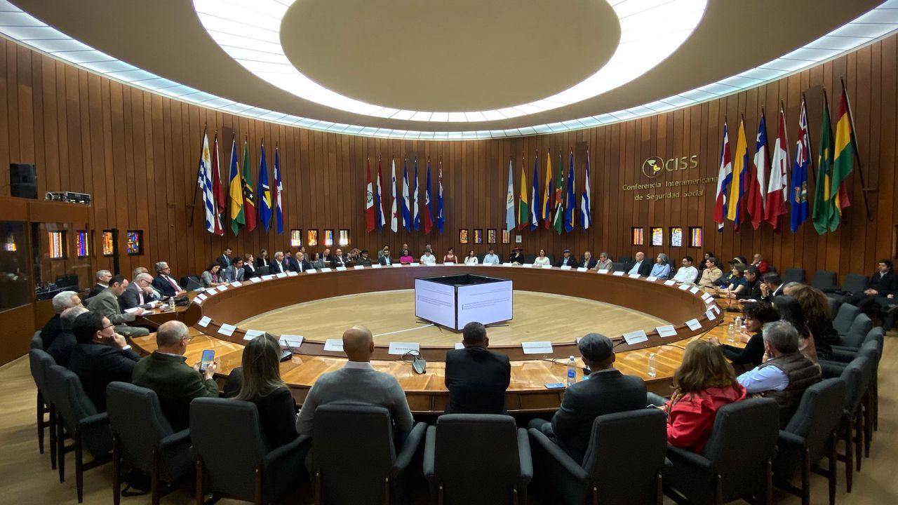 Las delegaciones de paz del Gobierno Petro y del ELN, adelantan negociaciones en México.