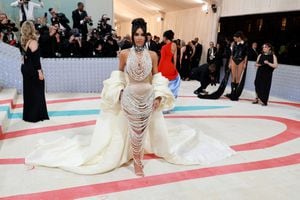 NEW YORK, NEW YORK - MAY 01: Kim Kardashian attends The 2023 Met Gala Celebrating "Karl Lagerfeld: A Line Of Beauty" at The Metropolitan Museum of Art on May 01, 2023 in New York City.   Theo Wargo/Getty Images for Karl Lagerfeld/AFP (Photo by Theo Wargo / GETTY IMAGES NORTH AMERICA / Getty Images via AFP)