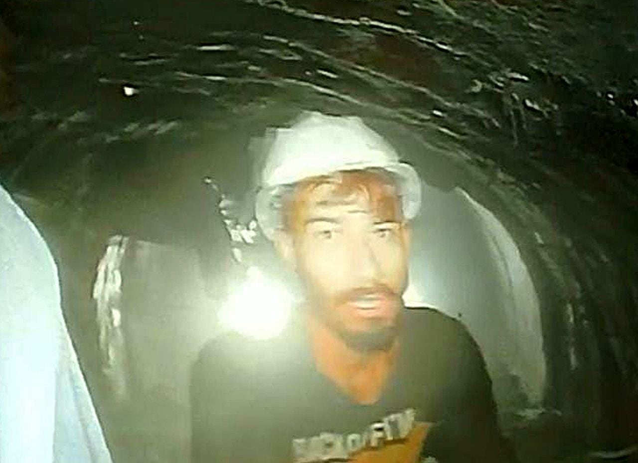 Este es uno de los trabajadores atrapados en el túnel de la India.