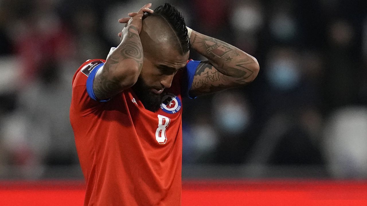 SANTIAGO, CHILE - OCTOBER 10: Arturo Vidal of Chile gestures during a match between Chile and Paraguay as part of South American Qualifiers for Qatar 2022 at Estadio San Carlos de Apoquindo on October 10, 2021 in Santiago, Chile. (Photo by Esteban Felix - Pool/Getty Images)