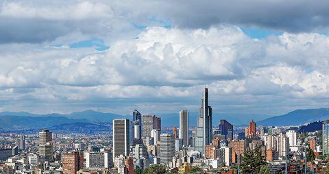     A pesar de que Bogotá ha superado paulatinamente los estragos de la pandemia del covid-19, la inversión extranjera directa en la ciudad aún está rezagada. 